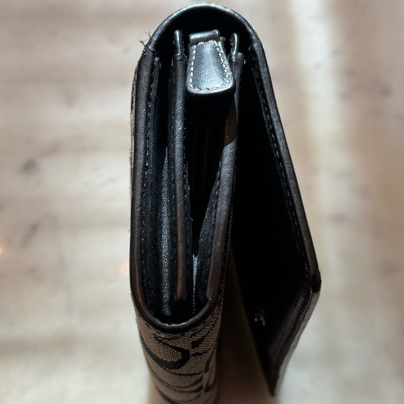 Coach Mono Snap Wallet - Picture 5 of 9